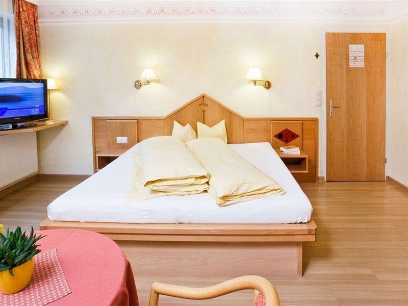 מטרי אין אוסטירול Spa & Naturhotel Outside מראה חיצוני תמונה